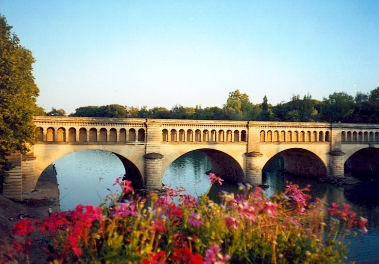 LES BATEAUX DU SOLEIL – BÉZIERS