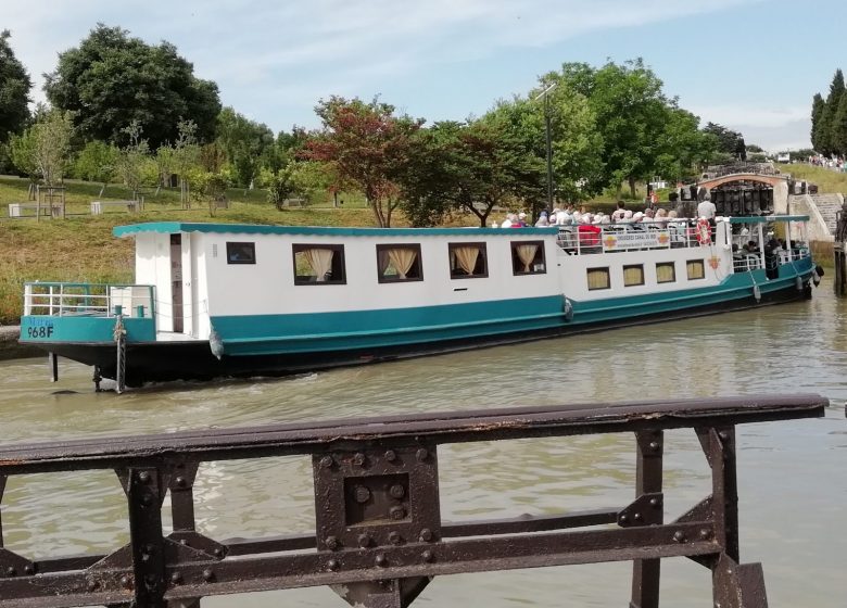 LES BATEAUX DU SOLEIL – BÉZIERS